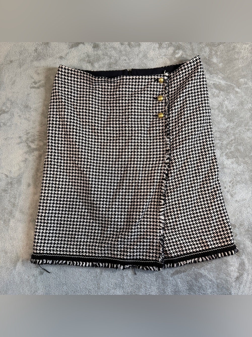Talbots Houndstooth Tweed Faux Wrap Skirt Gold Buttons Fringe Womens Plus 14